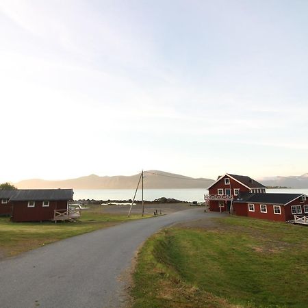 Toftenes Sjohuscamping Alsvåg Exterior foto