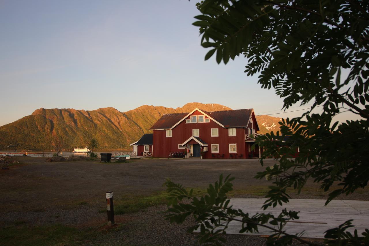 Toftenes Sjohuscamping Alsvåg Exterior foto